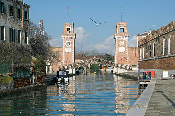 венеция: арсенал - arsenal стоковые фото и изображения