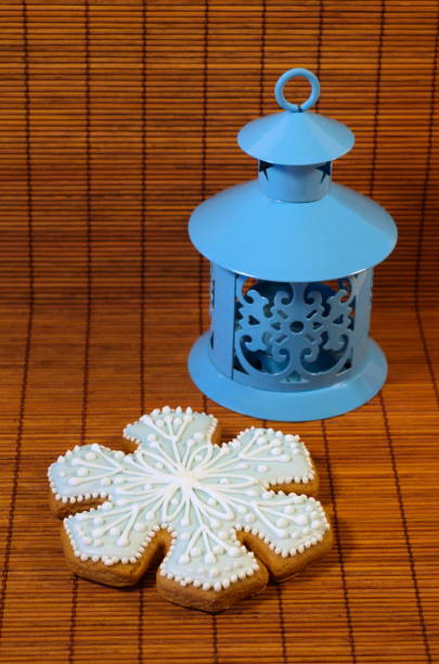 Christmas gingerbread and a magic flashlight