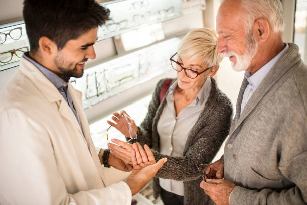 istock Senior couple shopping for eyeglasses 1056796944