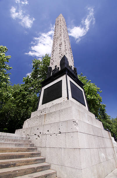 istock Cleopatra's Needle in London, England 105684562