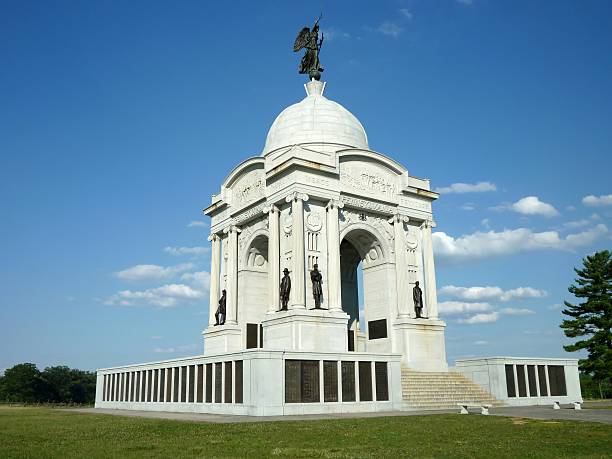 istock Pennsylvania Memorial on a Beautiful Day 105685924