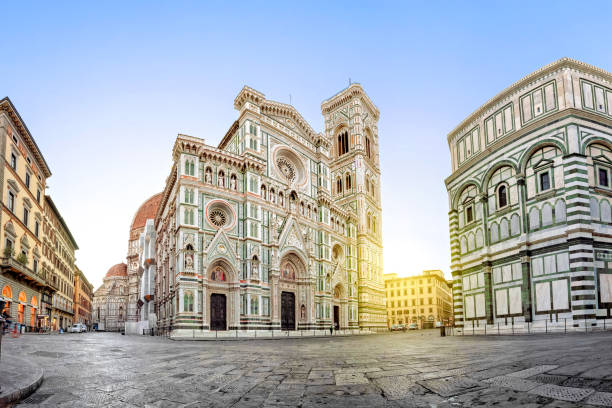 cattedrale di santa maria del fiore sulla susa, firenze - renaissance florence italy piazza duomo italy foto e immagini stock