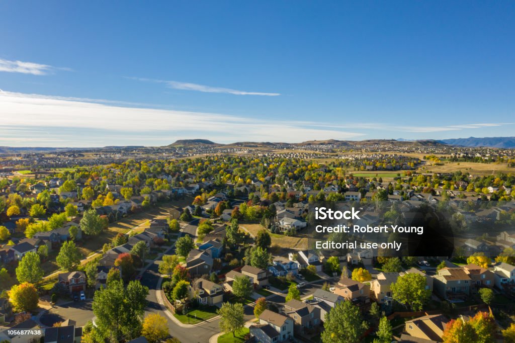 effektivitet Rød entanglement Aerial Drone Image Showing Small Town Sprawl Outside Of Denver Colorado  Stock Photo - Download Image Now - iStock