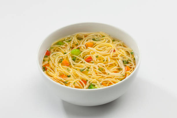 누 들 스프 - noodle soup 뉴스 사진 이미지