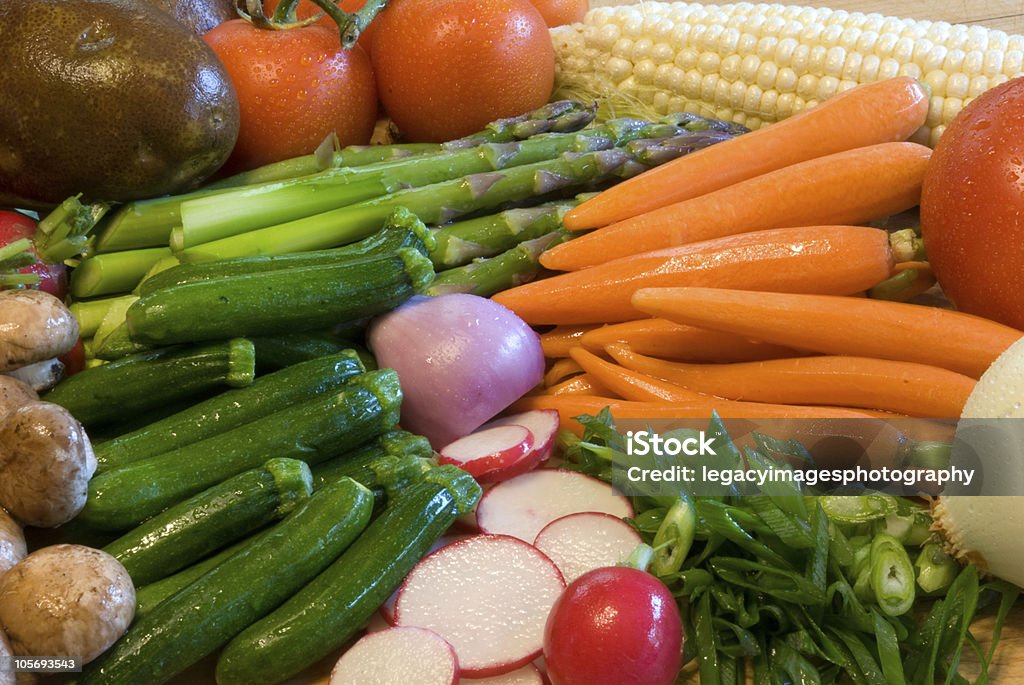 Frisches Gemüse-Mix mit einer großen Auswahl an Gemüse - Lizenzfrei Farbbild Stock-Foto