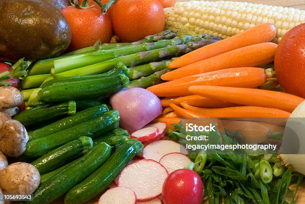 Frisches Gemüsemix Mit Einer Großen Auswahl An Gemüse Stockfoto und mehr Bilder von Farbbild