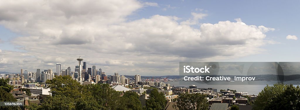 Skyline della città di Seattle, Washington panoramica - Foto stock royalty-free di Acqua