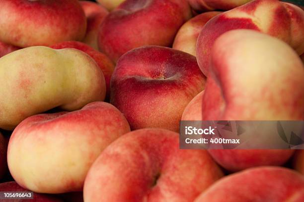 Photo libre de droit de Pêches Fraîches banque d'images et plus d'images libres de droit de Aliment - Aliment, Fraîcheur, Fruit