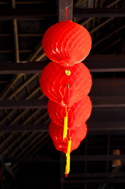 中国の赤いランタン - china xian chinese lantern wall ストックフォトと画像