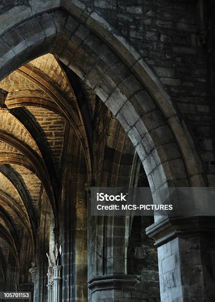 Kirchengewölbe Foto de stock y más banco de imágenes de El pasado - El pasado, Iglesia, Interior