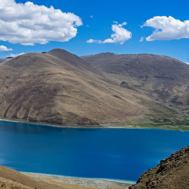istock Yamdrok Lake, Tibet, China 1057015258