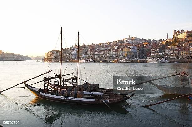 Foto de Oporto Portugal e mais fotos de stock de Barco Rabelo - Barco Rabelo, Barril, Cidade