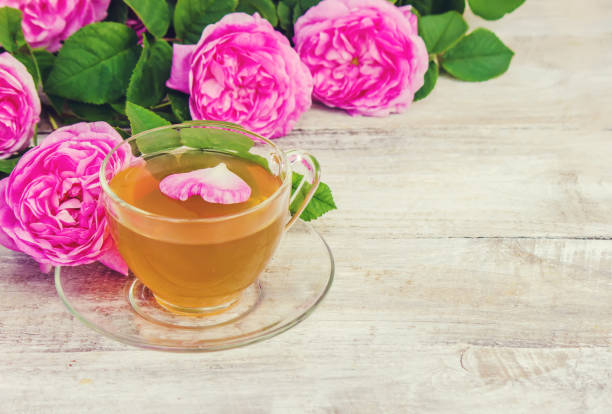 чай, чай роза, роза, селективный фокус. природа. - tea rose tea crop scented стоковые фото и изображения