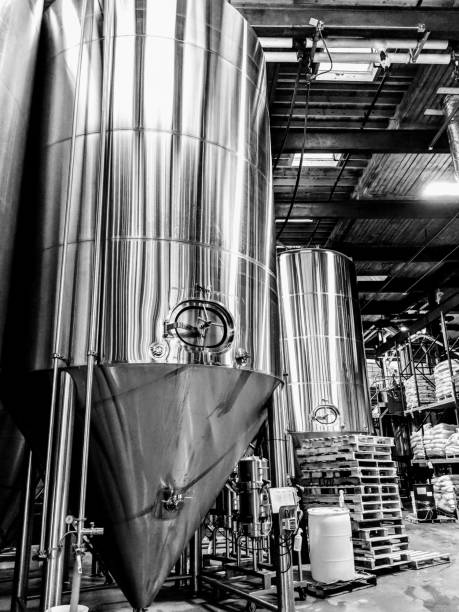 istock Brewery tank beer making equipment 1057134276