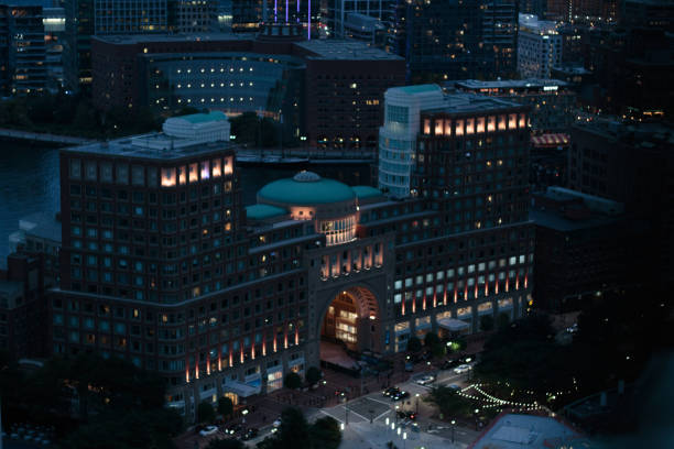 istock Skyline of Boston at Dusk 1057293706