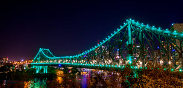 istock Story Bridge Brisbane City Night 1057333298