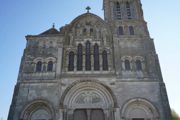 istock Basilica Sainte-Marie-Madeleine in Vezelay 1057390240