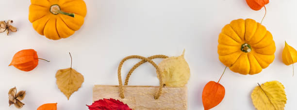 istock Promotion template autumn fall thanksgiving sale 1057511568