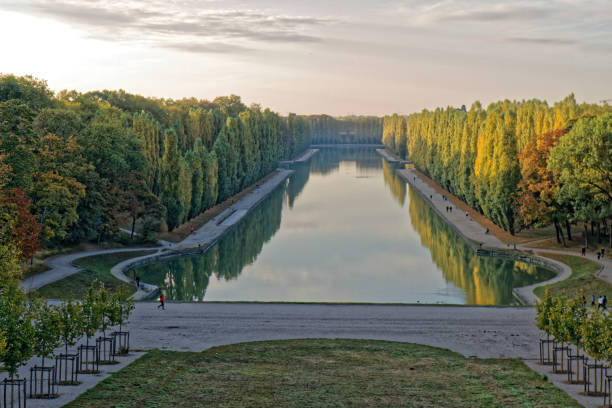 утренний свет в парк-де-ско, иль-де-франс, франция - ile de france фотографии стоковые фото и изображения