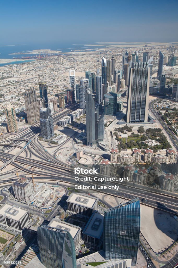 Khung Cảnh Đẹp Nhất Ở Trung Tâm Thành Phố Dubai Hình ảnh Sẵn có - Tải xuống  Hình ảnh Ngay bây giờ - Arabia, Bầu trời, Cao - Mô tả vật lý - iStock