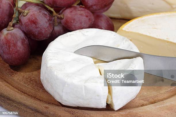 Francês Brie - Fotografias de stock e mais imagens de Brie - Brie, Camembert, Comida