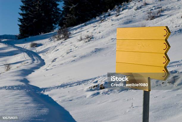 Leere Platte Für Skitours Stockfoto und mehr Bilder von Skifahren - Skifahren, Leer, Schild