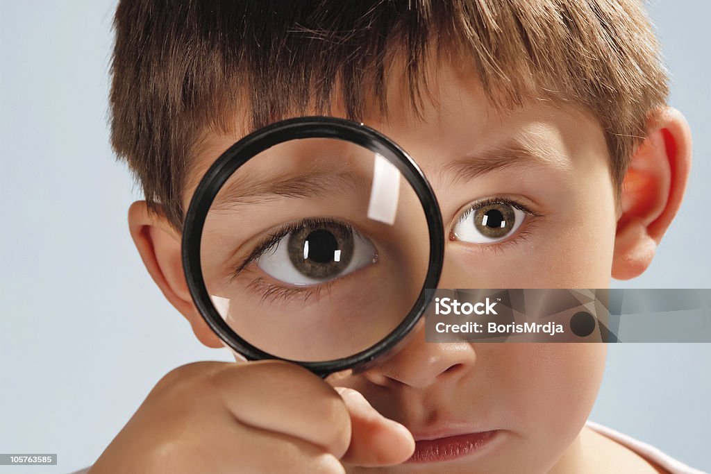 piccolo detective - Foto stock royalty-free di 6-7 anni