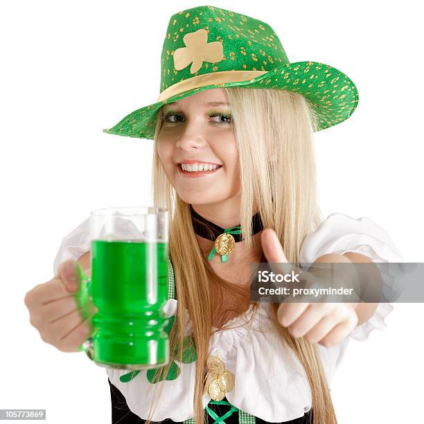 St Patricks Day Girl Foto de stock y más banco de imágenes de Adulto - Adulto, Adulto joven, Agarrar