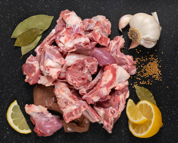 carne di capra cruda - lamb shank foto e immagini stock