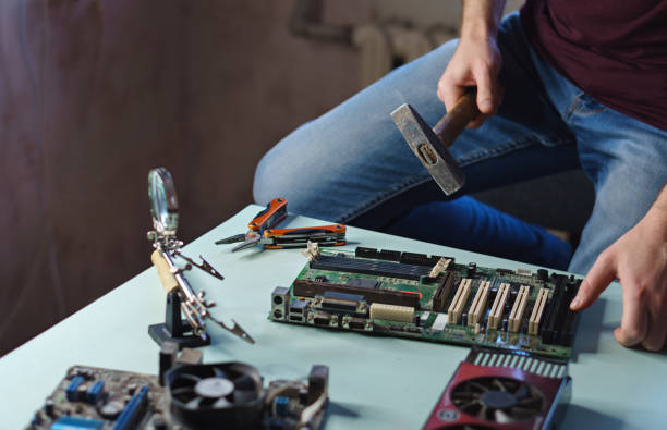 istock Motherboard repair 1057766412