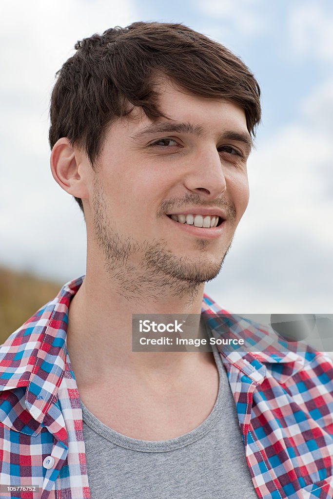 Retrato de jovem homem - Foto de stock de Adulto royalty-free