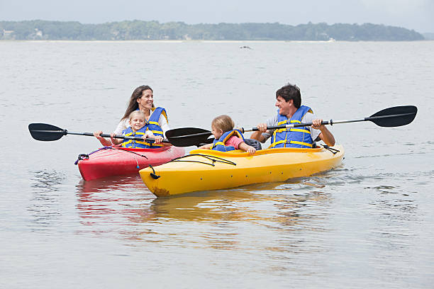 Couple and daughters kayaking  hilton head photos stock pictures, royalty-free photos & images