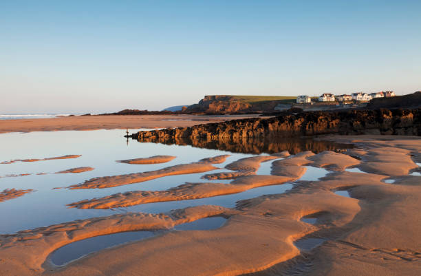 summerleaze beach, bude, cornwall, royaume-uni - bude photos et images de collection