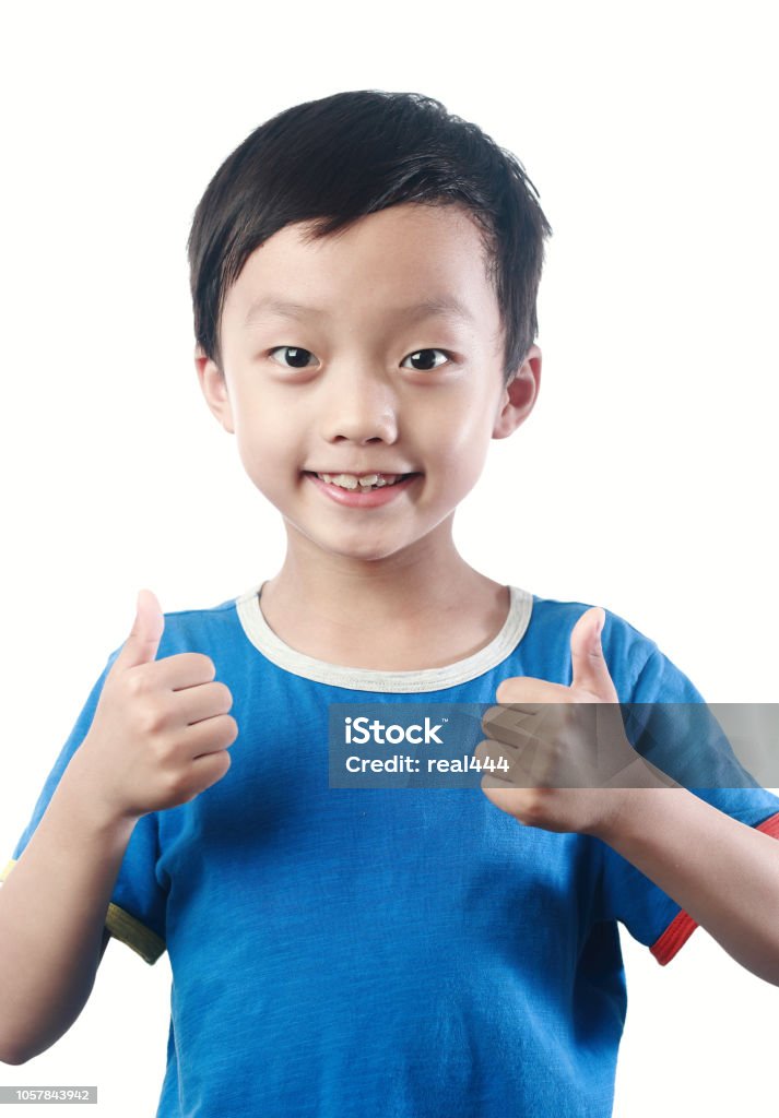 Bambino 8 Anni Stupido Viso Pollice In Su - Fotografie stock e altre  immagini di Asia - Asia, Attitudine, Bambini maschi - iStock