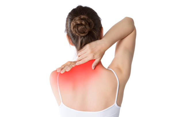 dolore al collo, donna con mal di schiena isolata su sfondo bianco - pain shoulder human joint cramp foto e immagini stock