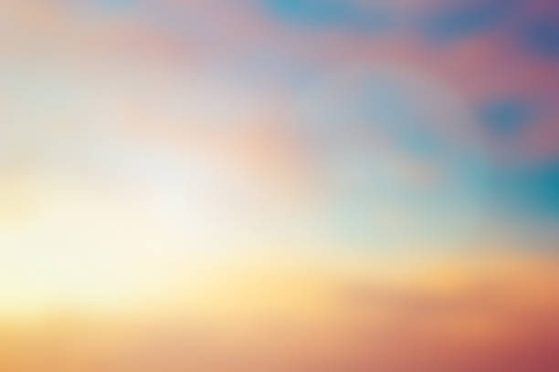 resumo turva roxo violeta e laranja gradiente cor fundo natural bonito lente raio sinalizador flash luz solar luz. - teal color - fotografias e filmes do acervo