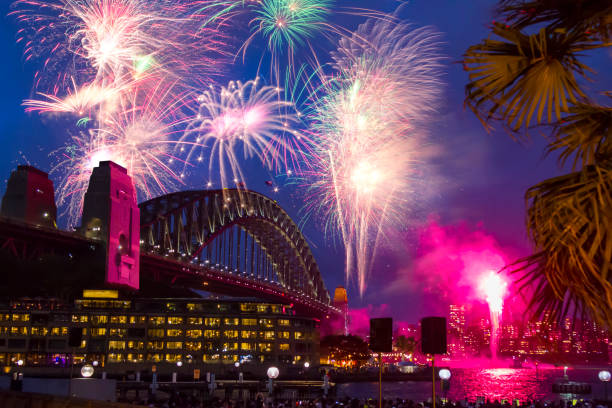 sydney-silvester - sydney harbor bridge stock-fotos und bilder