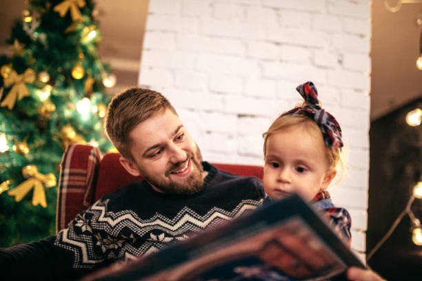 istock Storytelling on Christmas Eve 1058013780