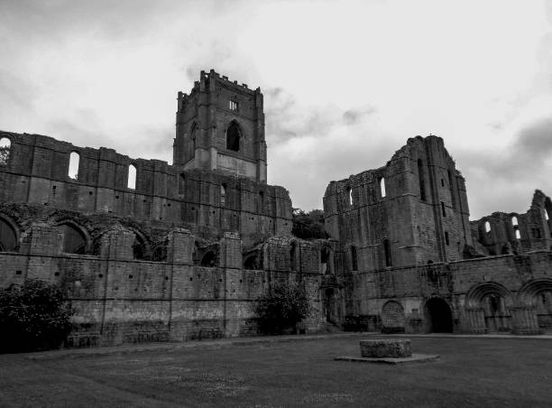 istock an old church ruin black and white 1058033332
