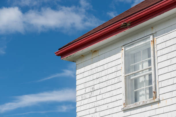 A detail of the corner of an old house.