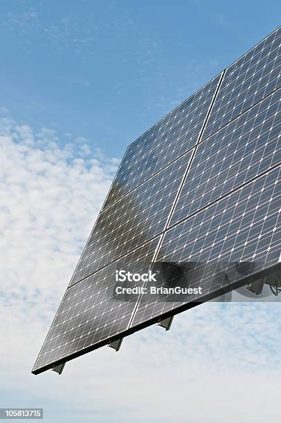 Energías Renovables Panel Solar Fotovoltaico De Matriz Foto de stock y más banco de imágenes de Aire libre