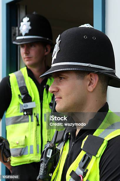 Dwa Brytyjski Constables Policji - zdjęcia stockowe i więcej obrazów Policja - Policja, Zjednoczone Królestwo, Anglia