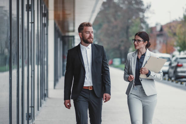 istock Real estate agent and businessman customer 1058168650