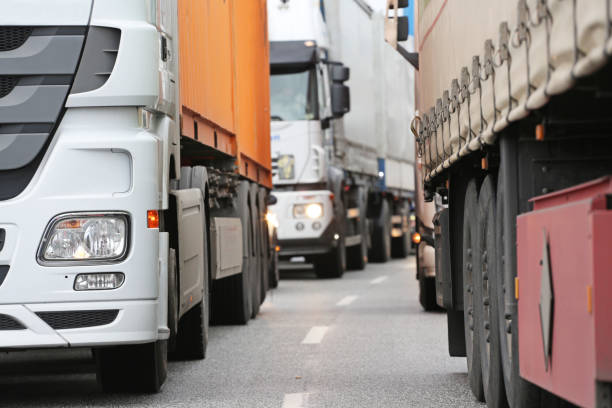 camiones - traffic jam traffic pollution car fotografías e imágenes de stock