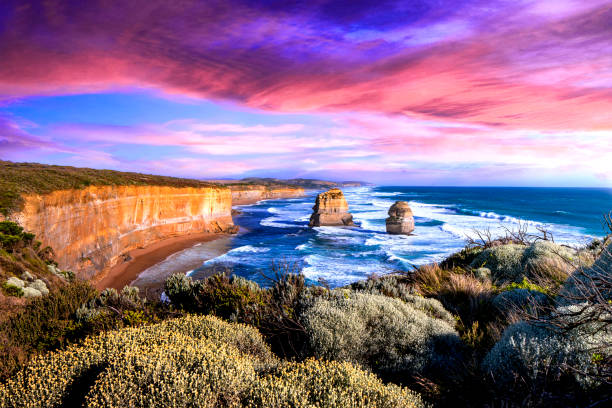 十二使徒ビクトリア オーストラリア ビクトリア州グレート ・ オーシャン ・ ロード - twelve apostles sea rocks 写真 ストックフォトと画像