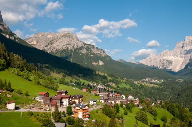 istock Mountain Scene in the Italian Dolomites 1058320046