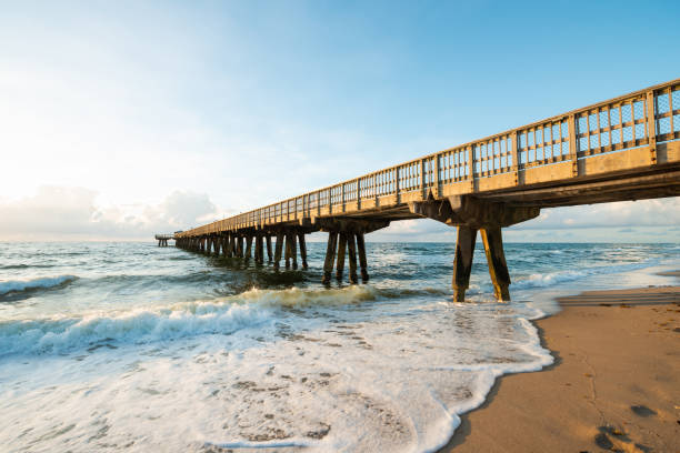 istock Florida Pompano Beach Pier at Sunrise in Summer 1058357972