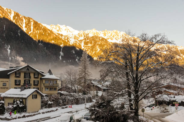 istock Snowy Chamonix de Mont Blanc on a Christmas Day 1058366508