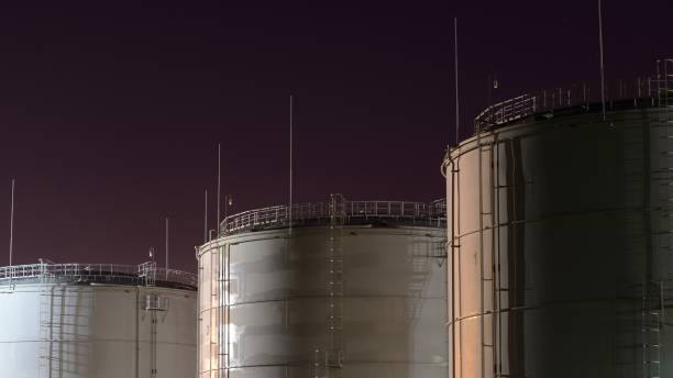 istock Fuel tanks in the port 1058408576