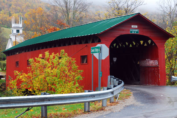 Photo of Covered bridge in Autumn